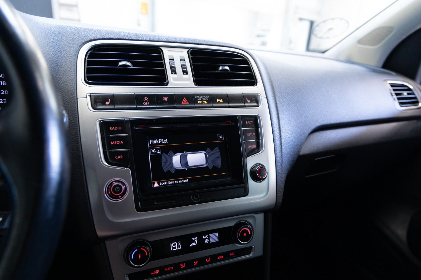 Sort VW Polo fra 2015