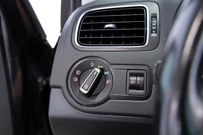 Sort VW Polo fra 2015