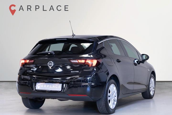 Sort Opel Astra fra 2019