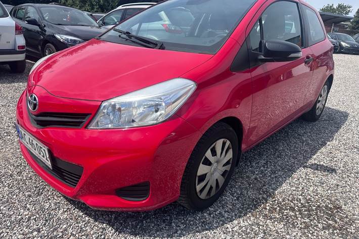 undefined Toyota Yaris fra 2011