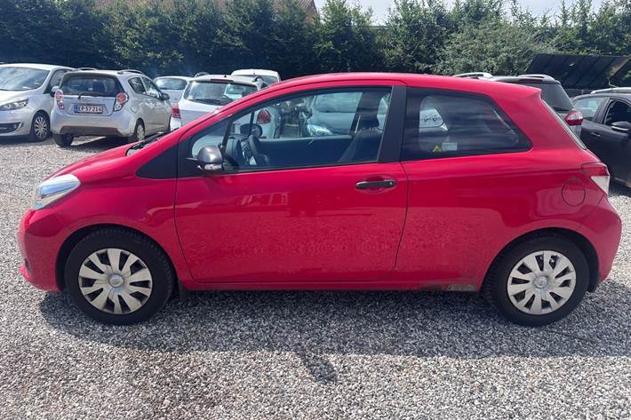 undefined Toyota Yaris fra 2011