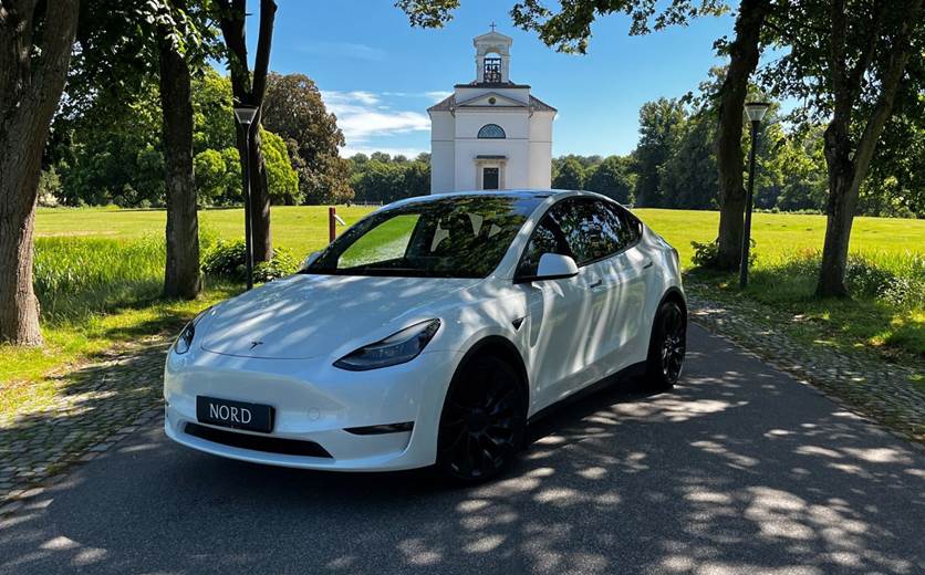 Tesla Model Y Performance AWD