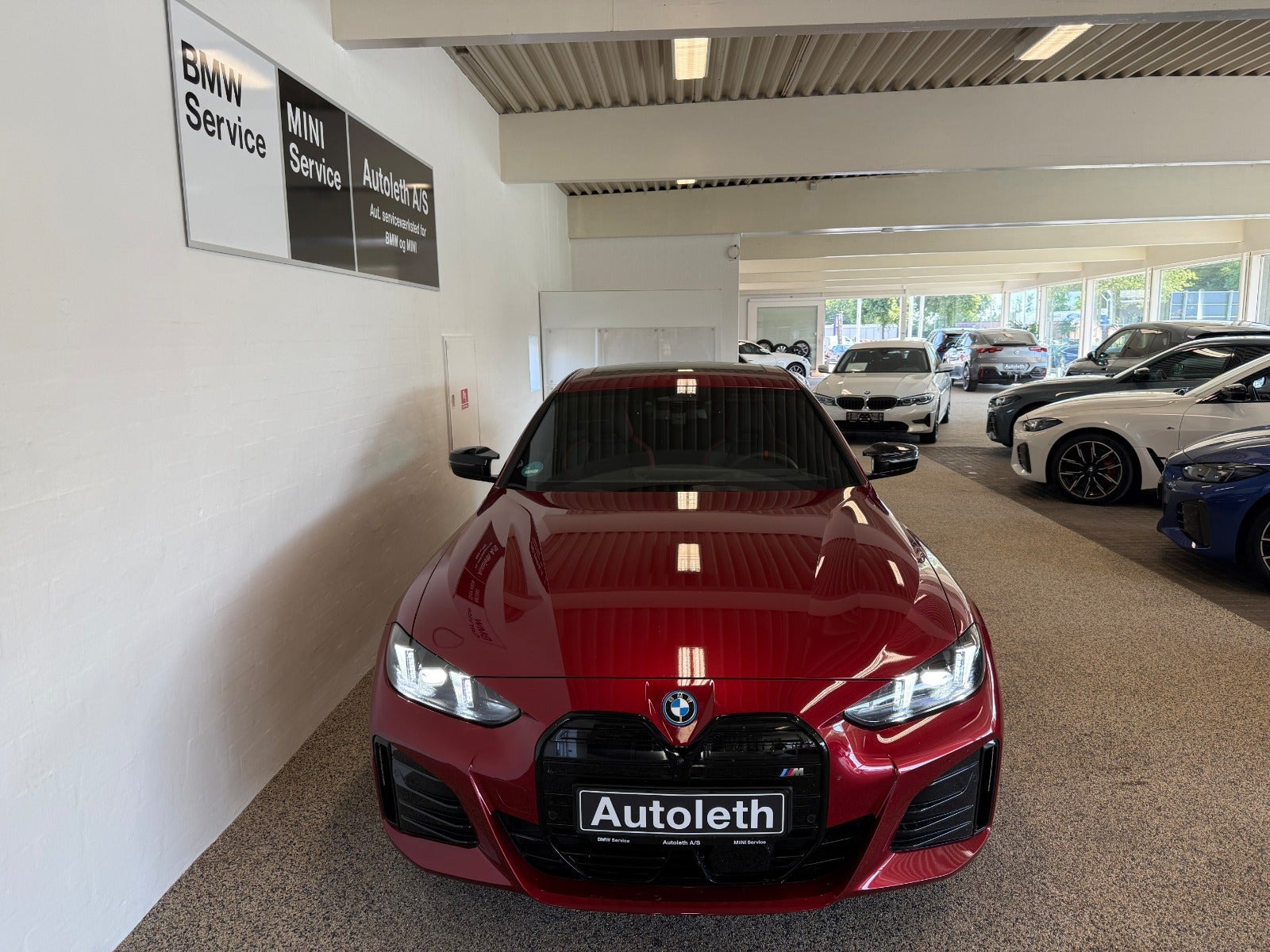 Rød BMW i4 fra 2025