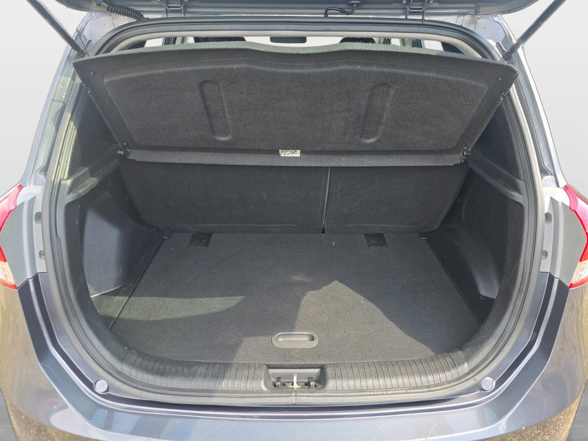 Grå Hyundai ix20 fra 2017