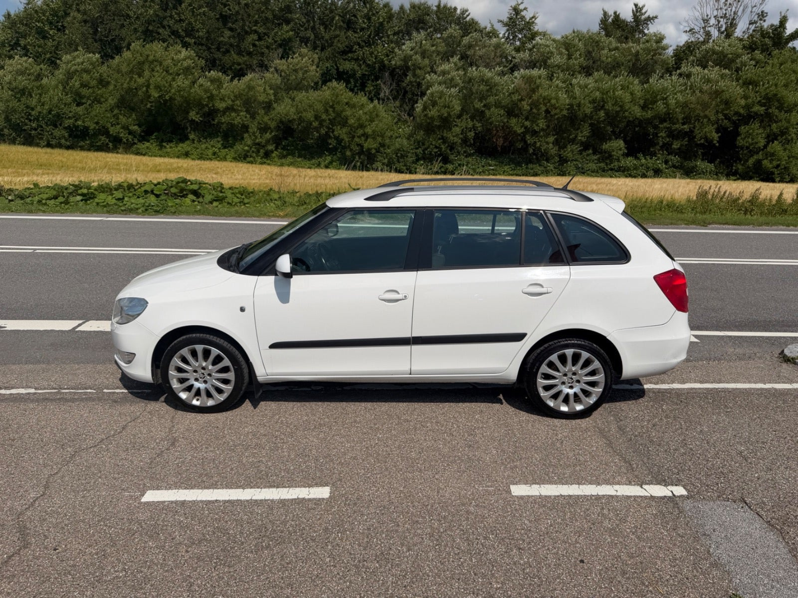 Hvid Skoda Fabia fra 2013