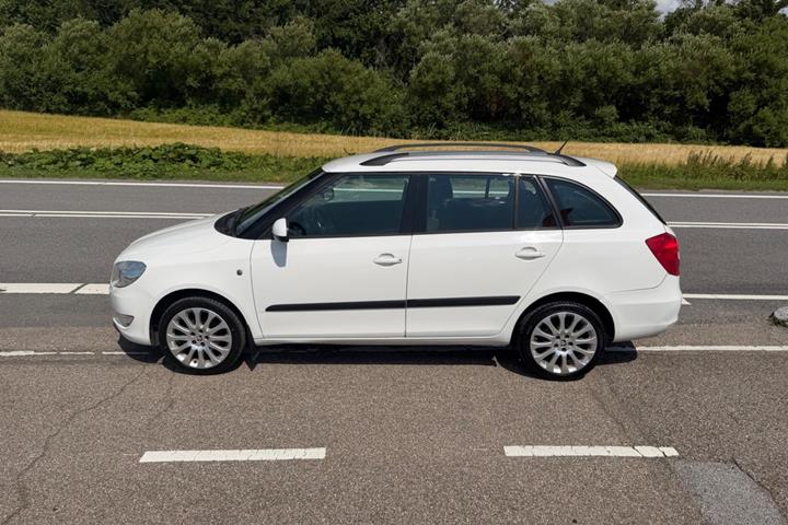 Hvid Skoda Fabia fra 2013