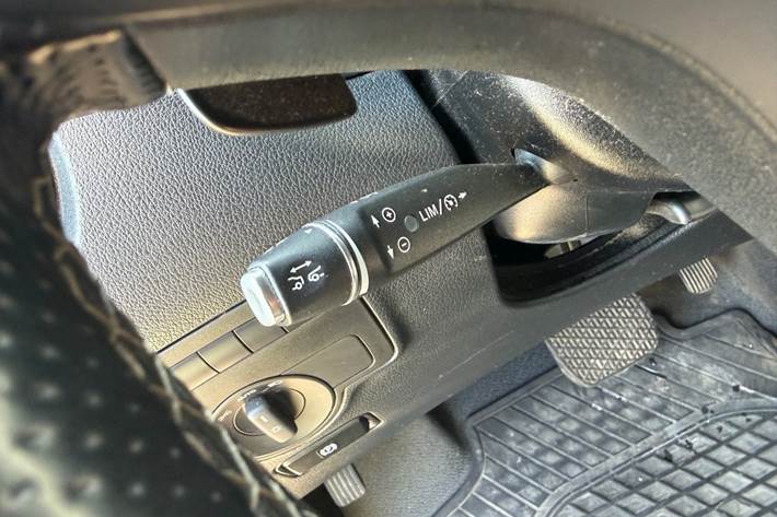 Sort Mercedes Vito 119 fra 2023