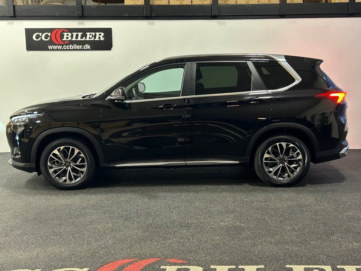 Sort Maxus Euniq6 fra 2024