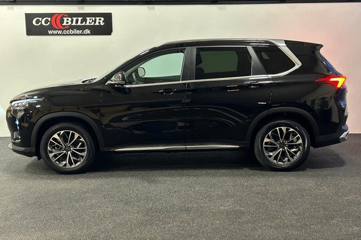 Sort Maxus Euniq6 fra 2024
