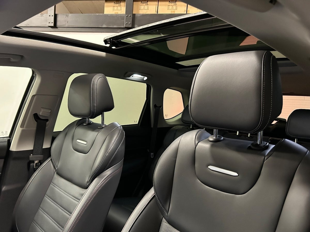 Sort Maxus Euniq6 fra 2022