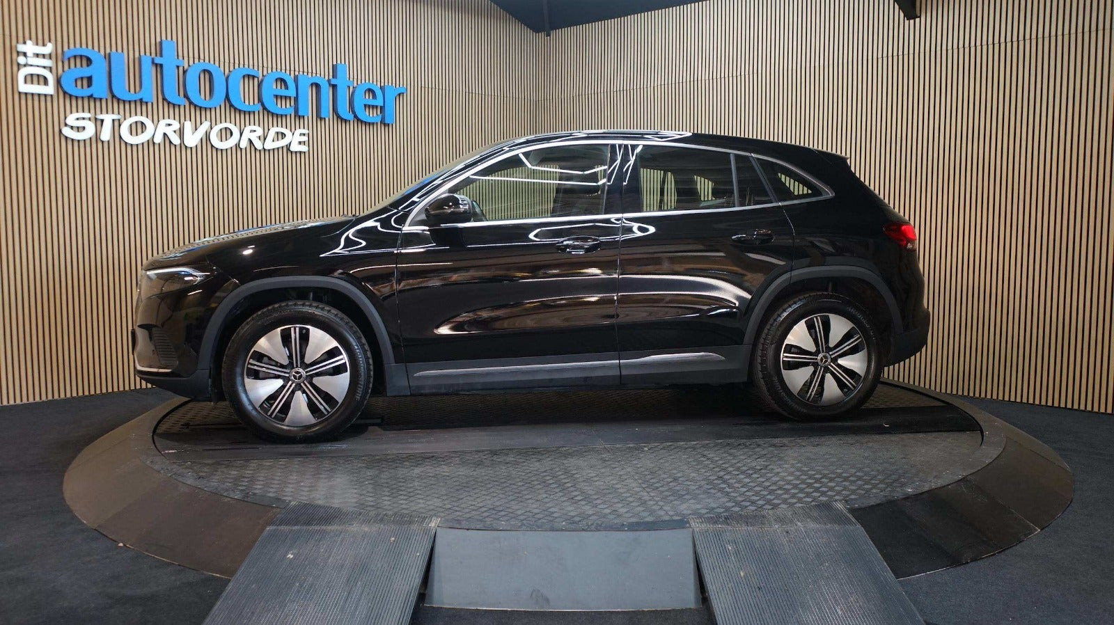 Sort Mercedes EQA250+ fra 2024