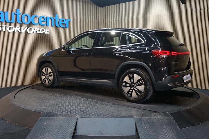 Sort Mercedes EQA250+ fra 2024