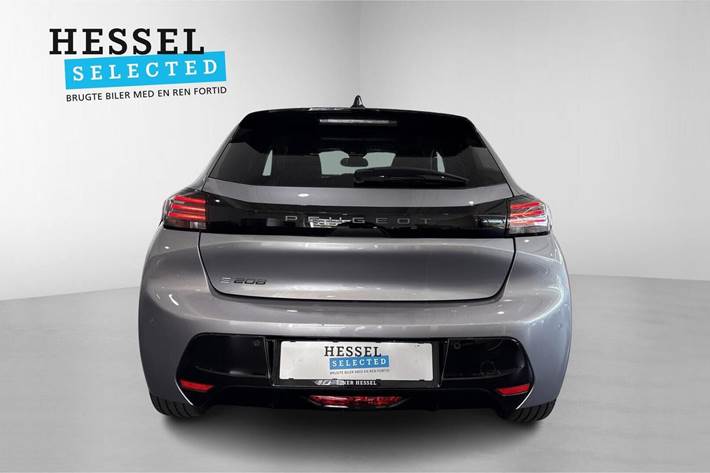 Grå Peugeot e-208 fra 2024