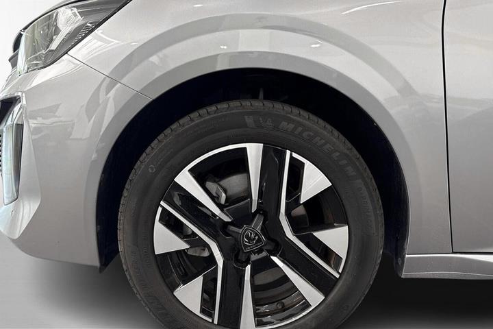 Grå Peugeot e-208 fra 2024
