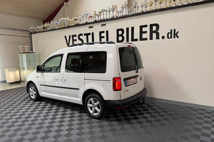 Hvid VW Caddy fra 2017