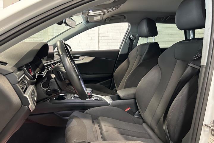 Hvid Audi A4 fra 2018