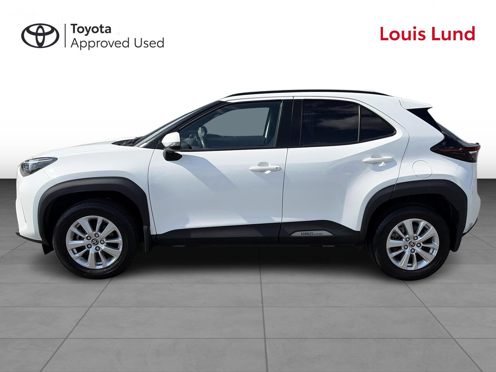 Hvid Toyota Yaris Cross fra 2024