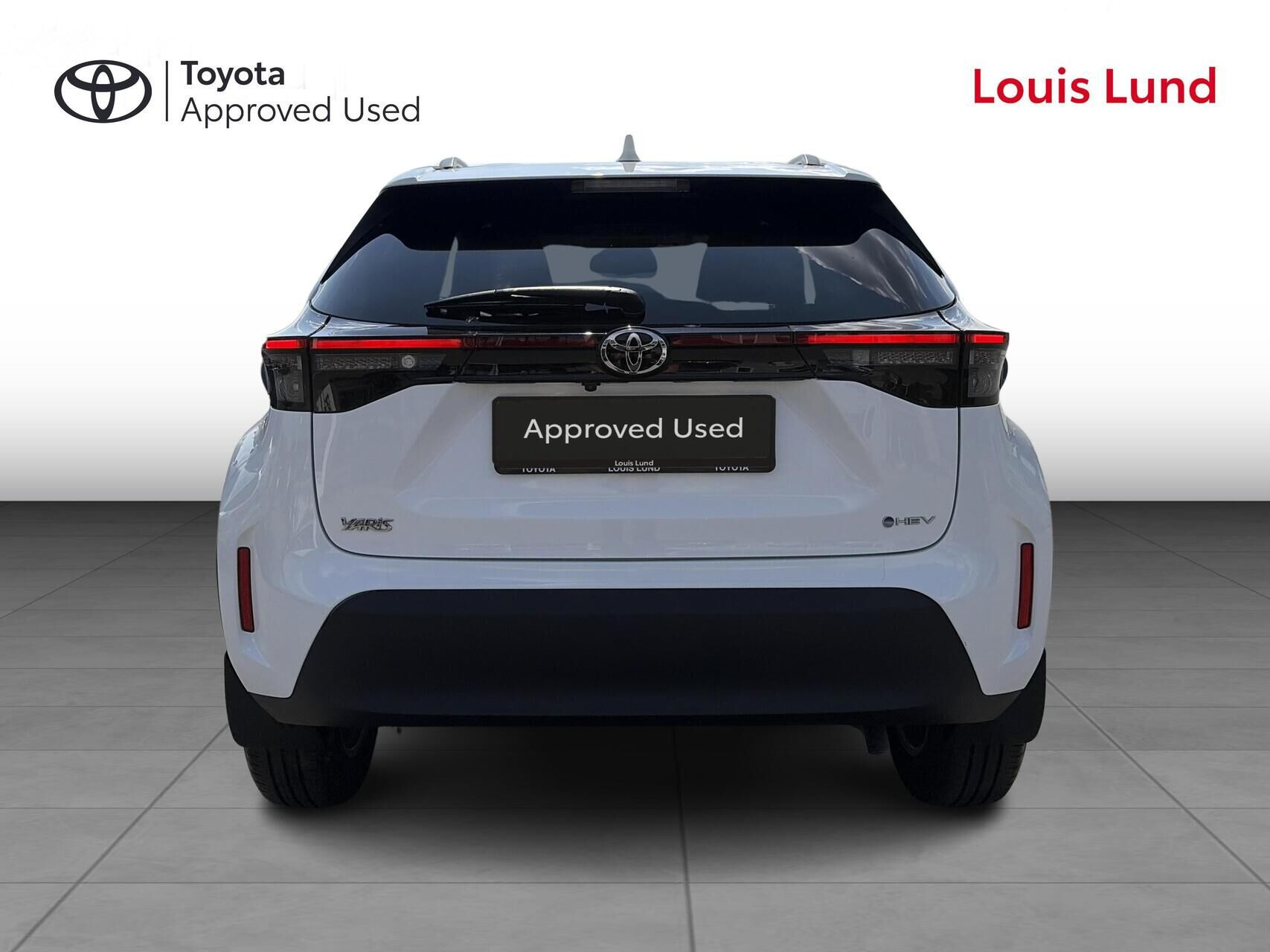 Hvid Toyota Yaris Cross fra 2024