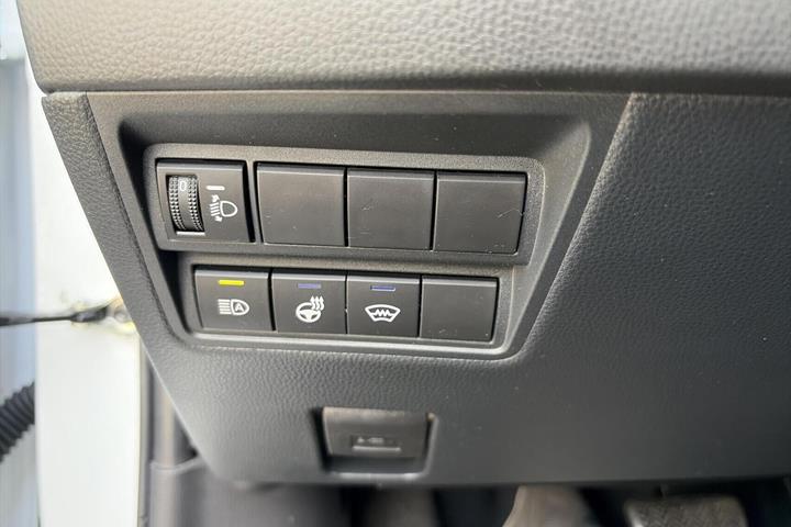 Hvid Toyota Yaris Cross fra 2024