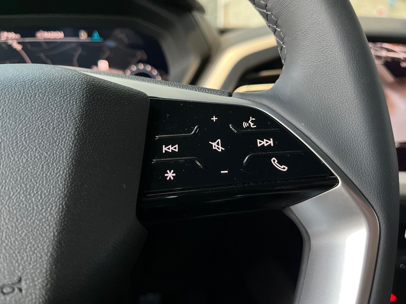 Sort Audi Q4 fra 2026