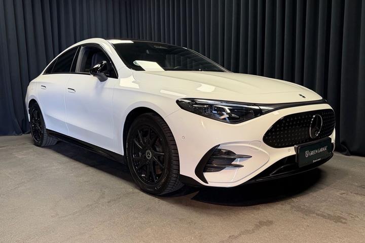 Hvid Mercedes CLA250+ fra 2025 set udefra