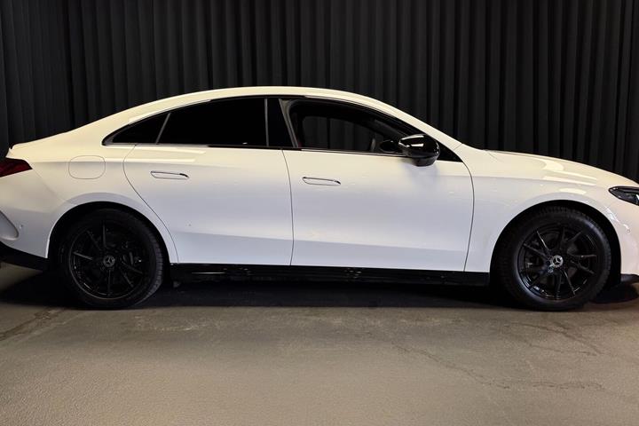 Hvid Mercedes CLA250+ fra 2025