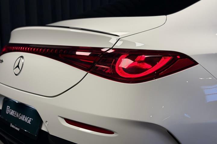 Hvid Mercedes CLA250+ fra 2025