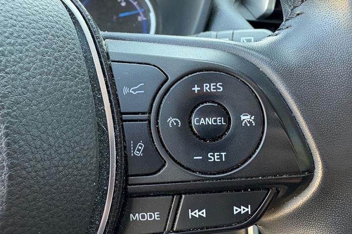 Sort Toyota RAV4 fra 2020