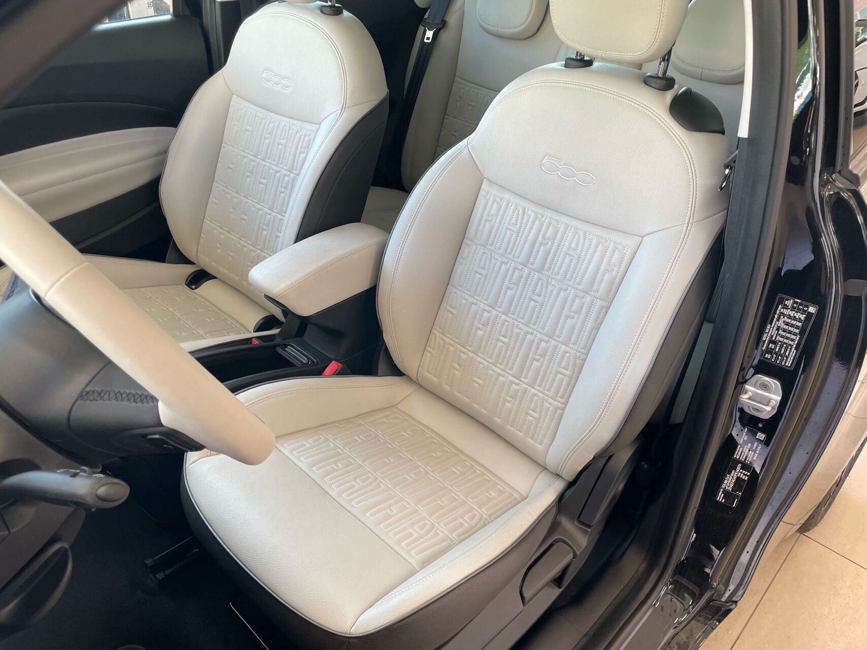 Sort Fiat 500e fra 2023