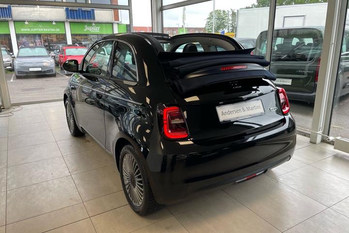 Sort Fiat 500e fra 2023