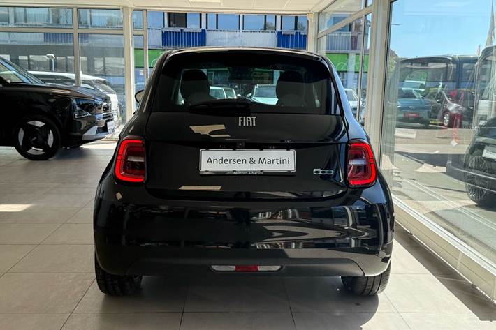 Sort Fiat 500e fra 2023