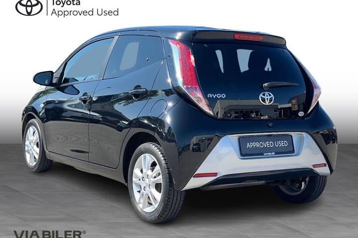 Grå Toyota Aygo fra 2018