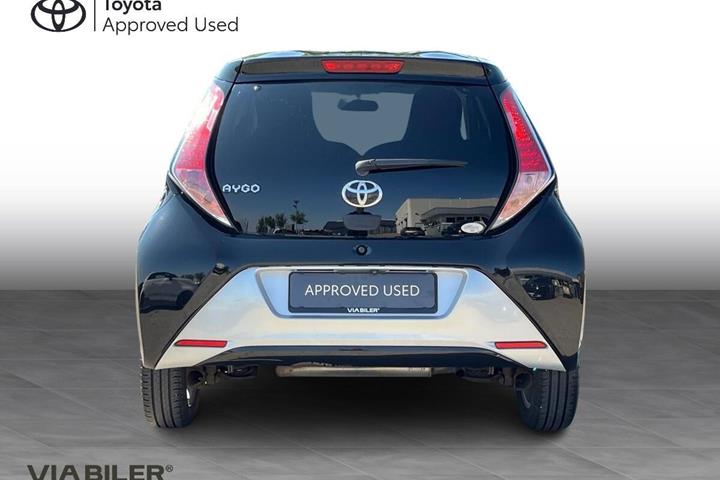 Grå Toyota Aygo fra 2018