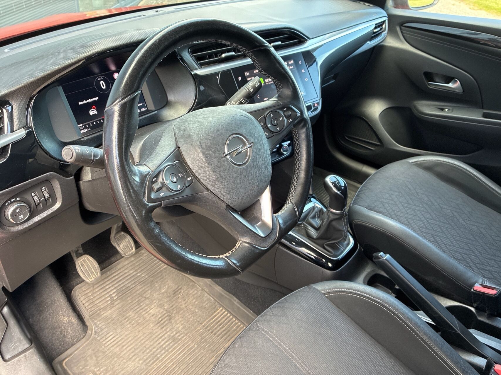 Orange Opel Corsa fra 2022