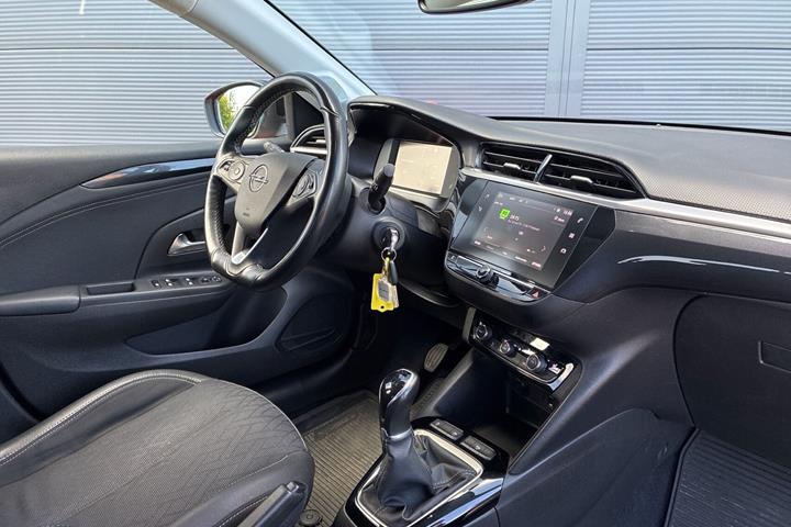 Orange Opel Corsa fra 2022