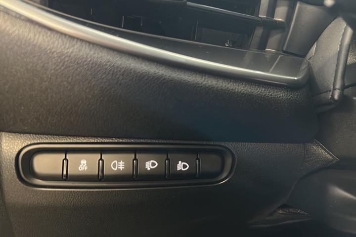 Hvid Fiat 500e fra 2023