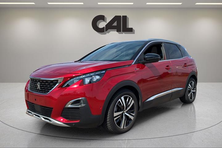 Rød Peugeot 3008 fra 2020 set udefra