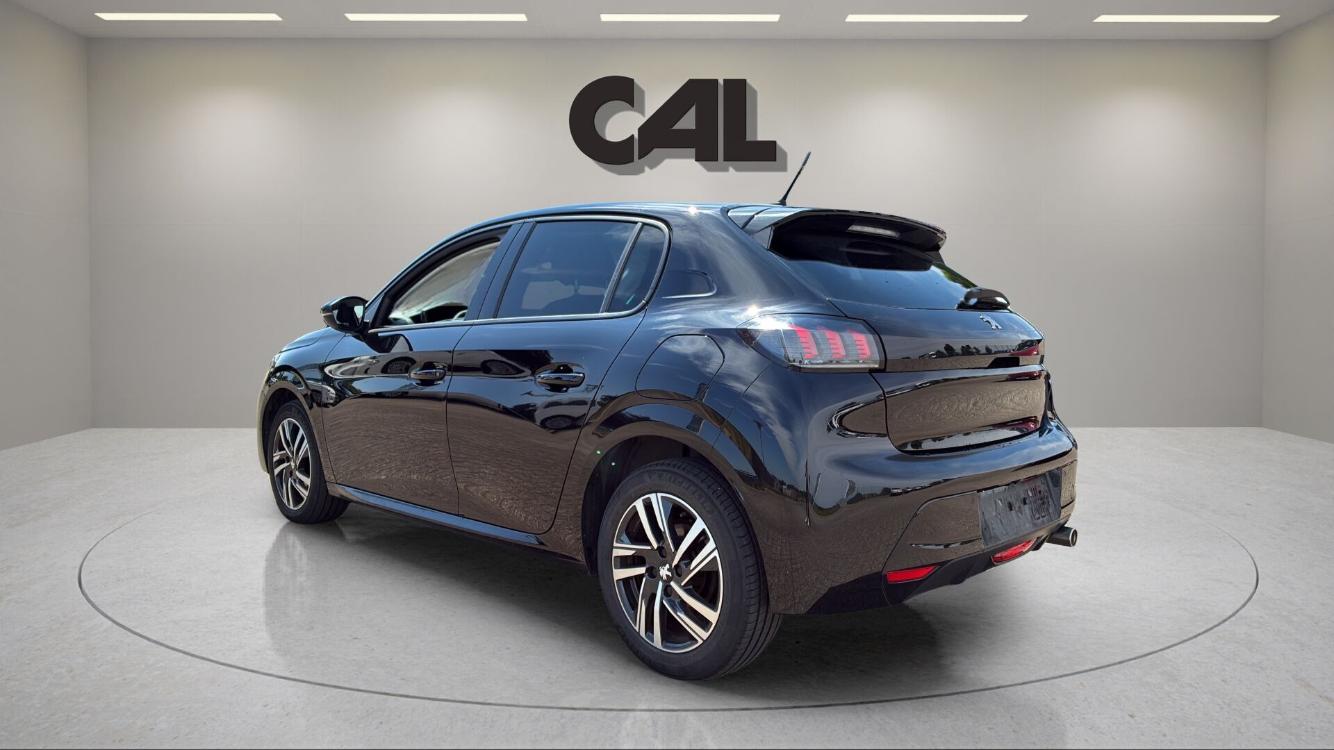 Sort Peugeot 208 fra 2023