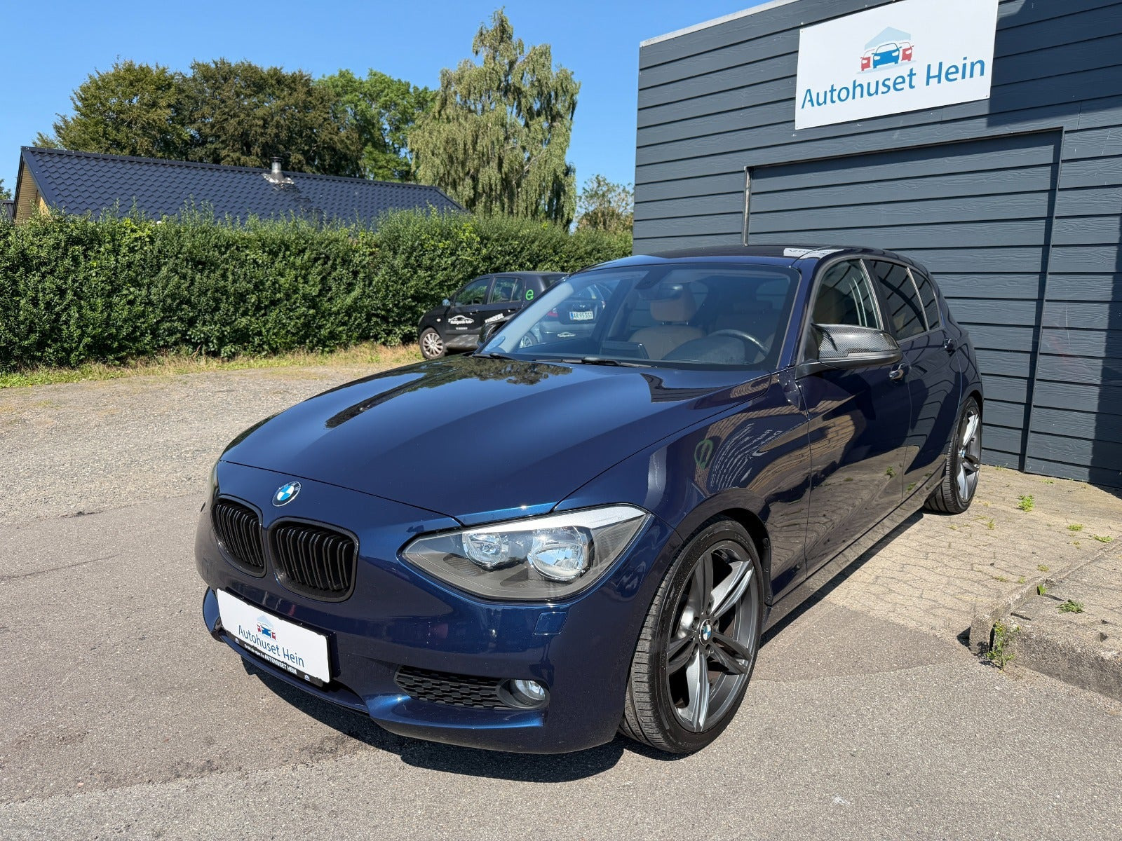 Blå BMW 116i fra 2012