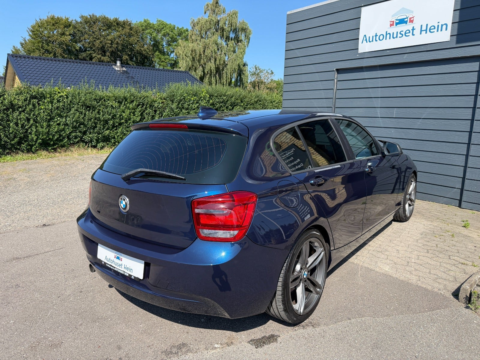 Blå BMW 116i fra 2012