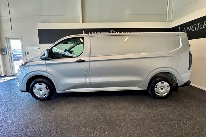 Sølv Ford Transit Custom 300 L2 fra 2024