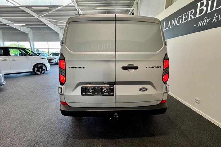 Sølv Ford Transit Custom 300 L2 fra 2024