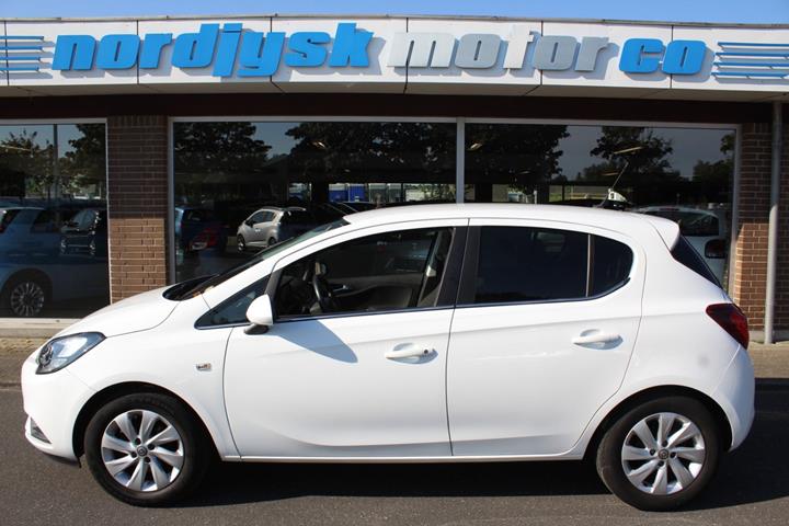 Hvid Opel Corsa fra 2019