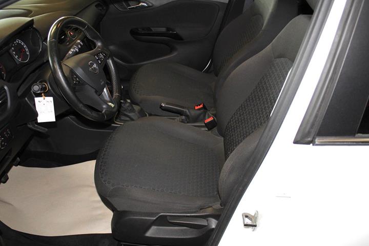 Hvid Opel Corsa fra 2019