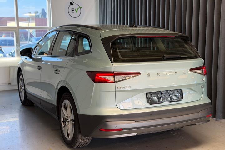 Turquoise Skoda Enyaq fra 2022