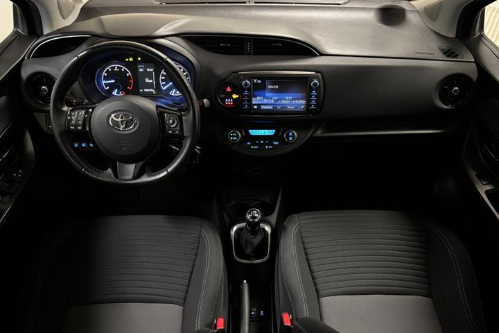 Sort Toyota Yaris fra 2017