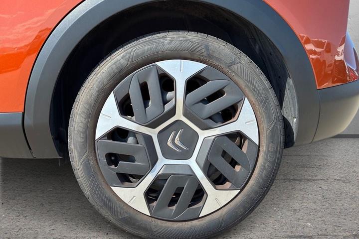 Orange Citroën C4 fra 2022