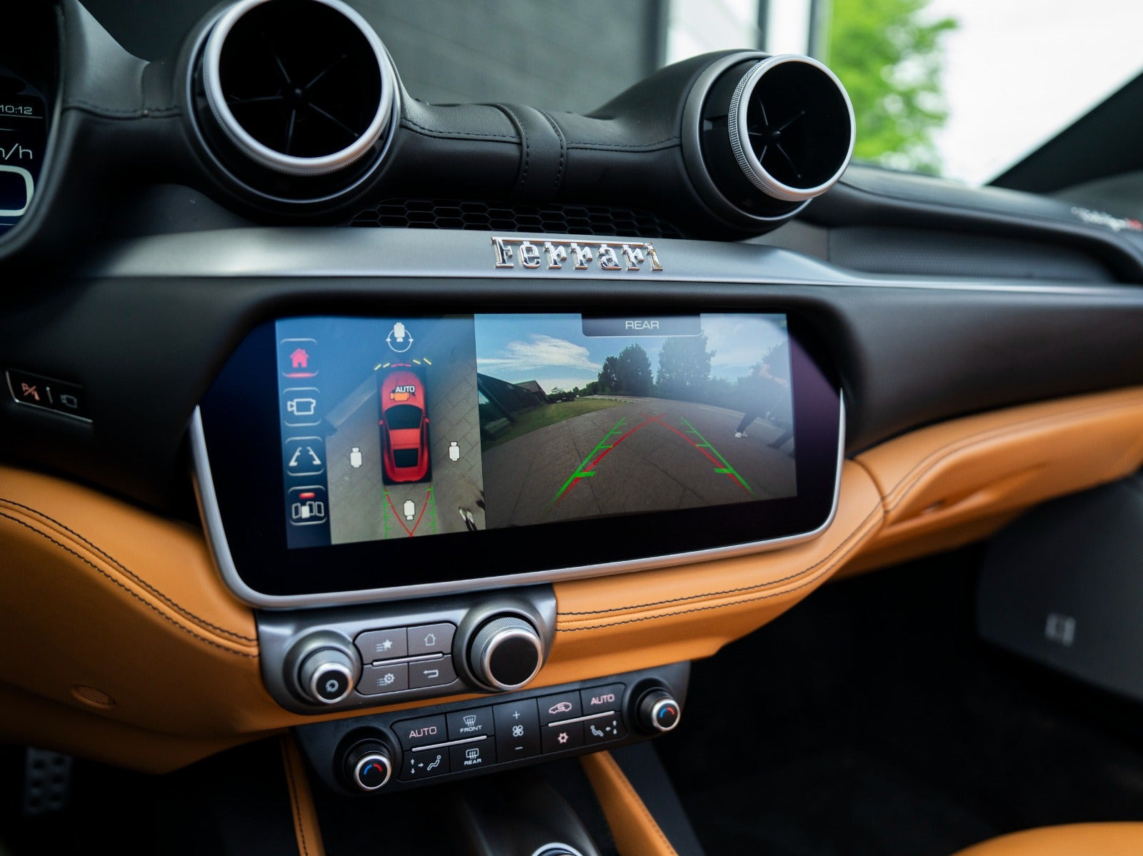 Rød Ferrari Portofino M fra 2021