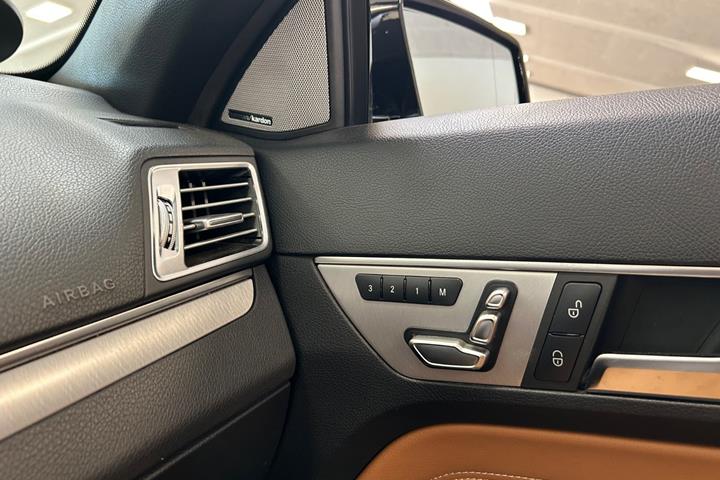 Sort Mercedes E400 fra 2014
