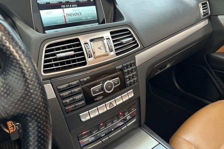 Sort Mercedes E400 fra 2014